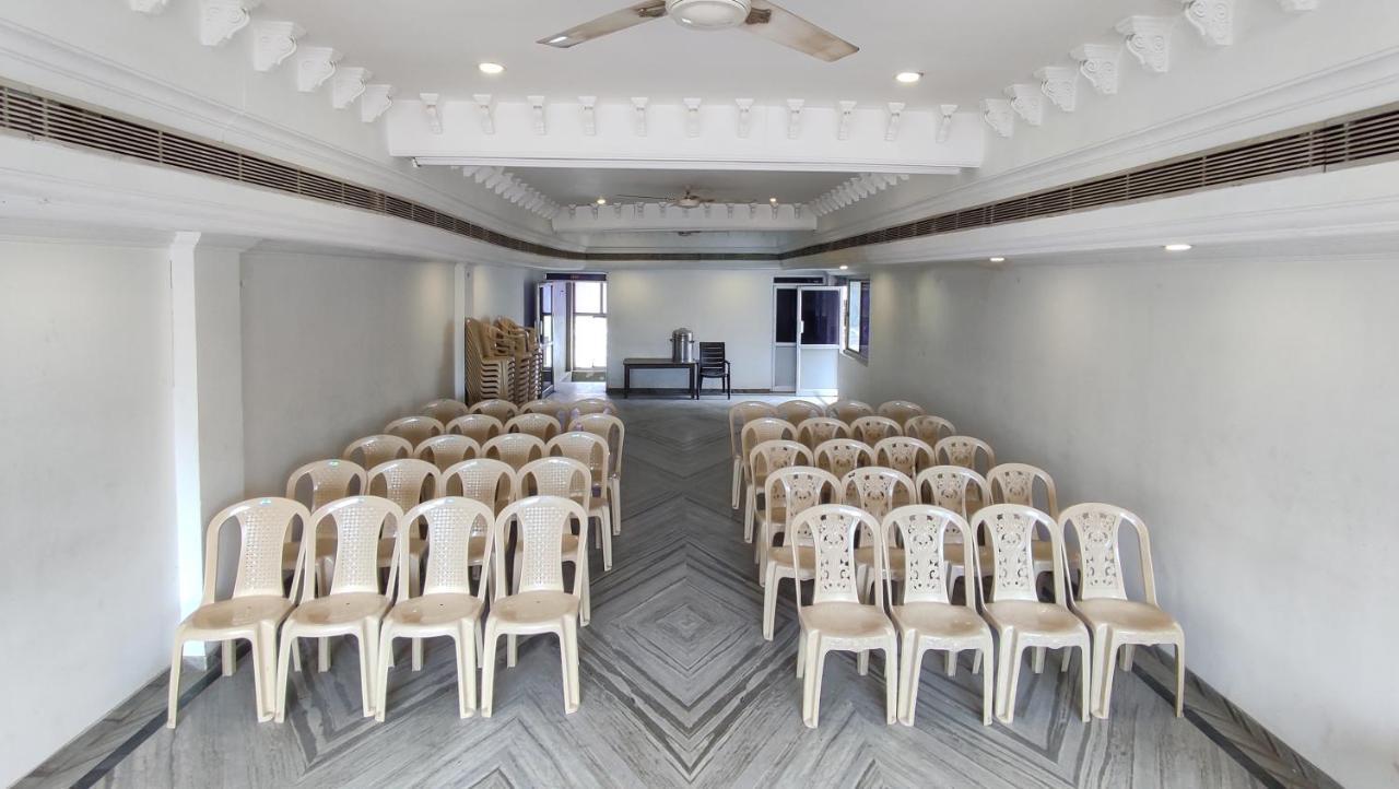 Hotel Aarathy มทุราย ภายนอก รูปภาพ